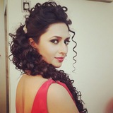 Divyanka Tripathi ✔
